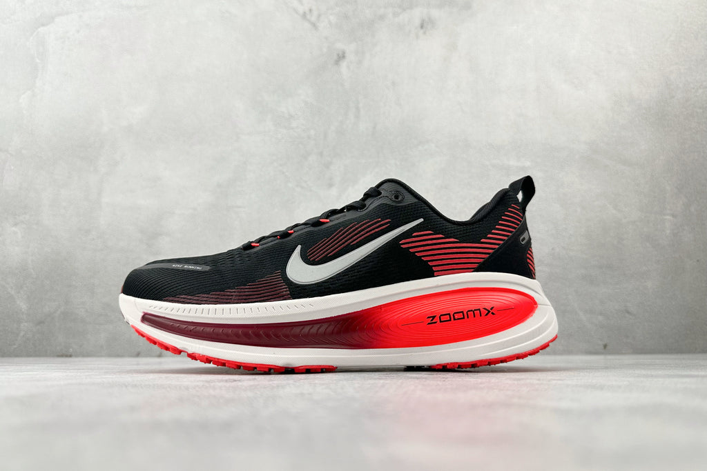 Nike Vomero 18 Sneakers – Red/Black