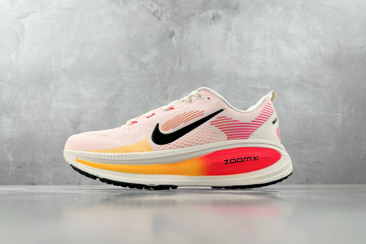 Nike Vomero 18 Sneakers – White/Orange