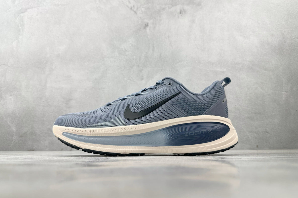 Nike Vomero 18 Sneakers – Gray-Blue
