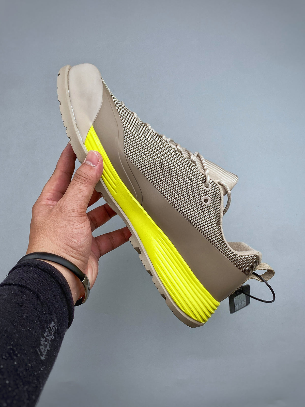 Arc'teryx Konseal FL Hiking Shoes – Taupe & Neon Yellow
