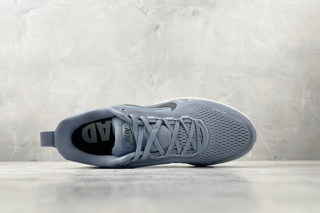 Nike Vomero 18 Sneakers – Gray-Blue