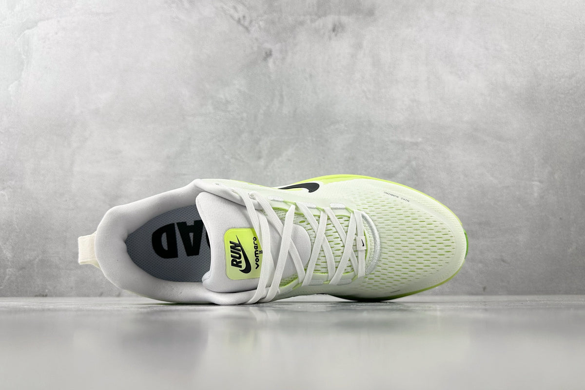 Nike Vomero 18 Sneakers – White/Green
