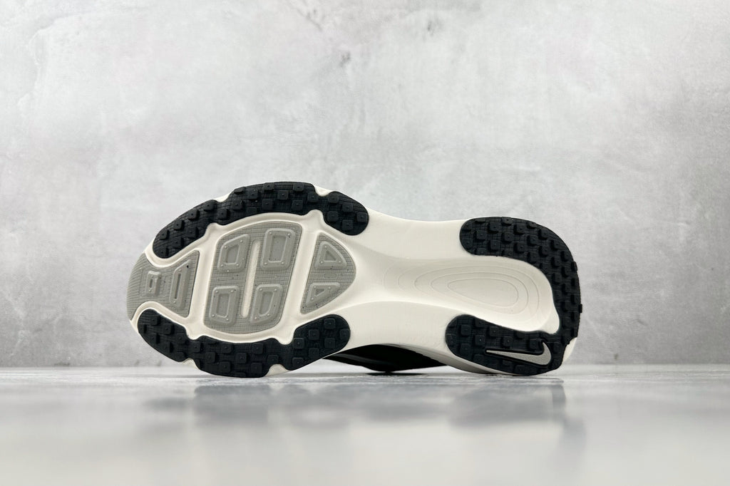 Nike Vomero 18 Running Shoes - Black