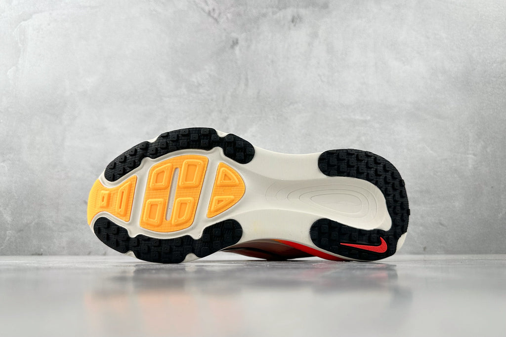 Nike Vomero 18 Sneakers – White/Orange