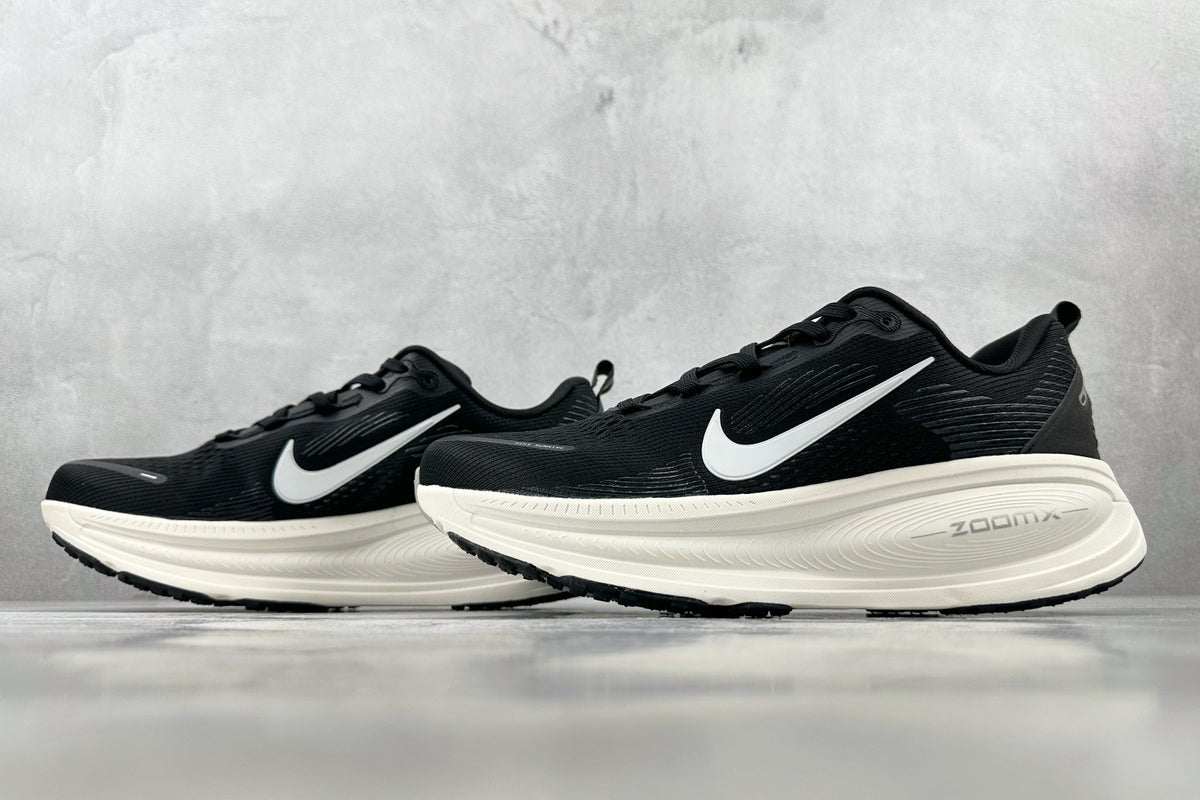 Nike Vomero 18 Running Shoes - Black
