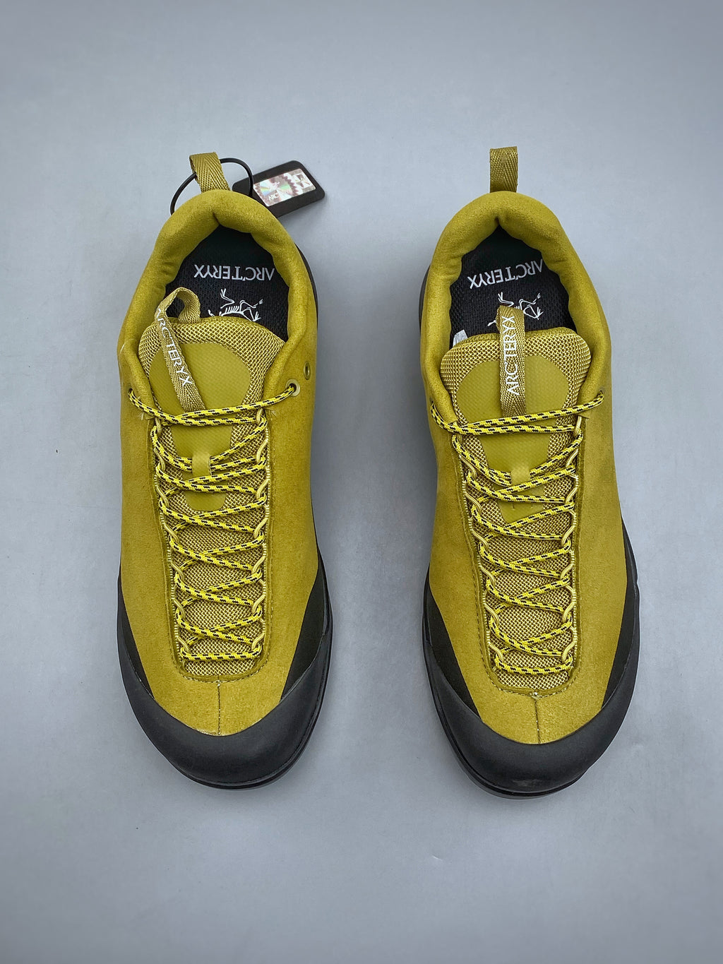 Arc'teryx Konseal FL Hiking Shoes – Yellow-Green & Black