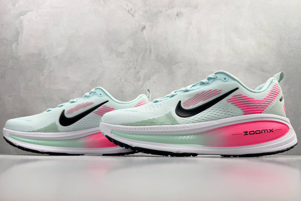 Nike Vomero 18 Sneakers – Glacier Blue