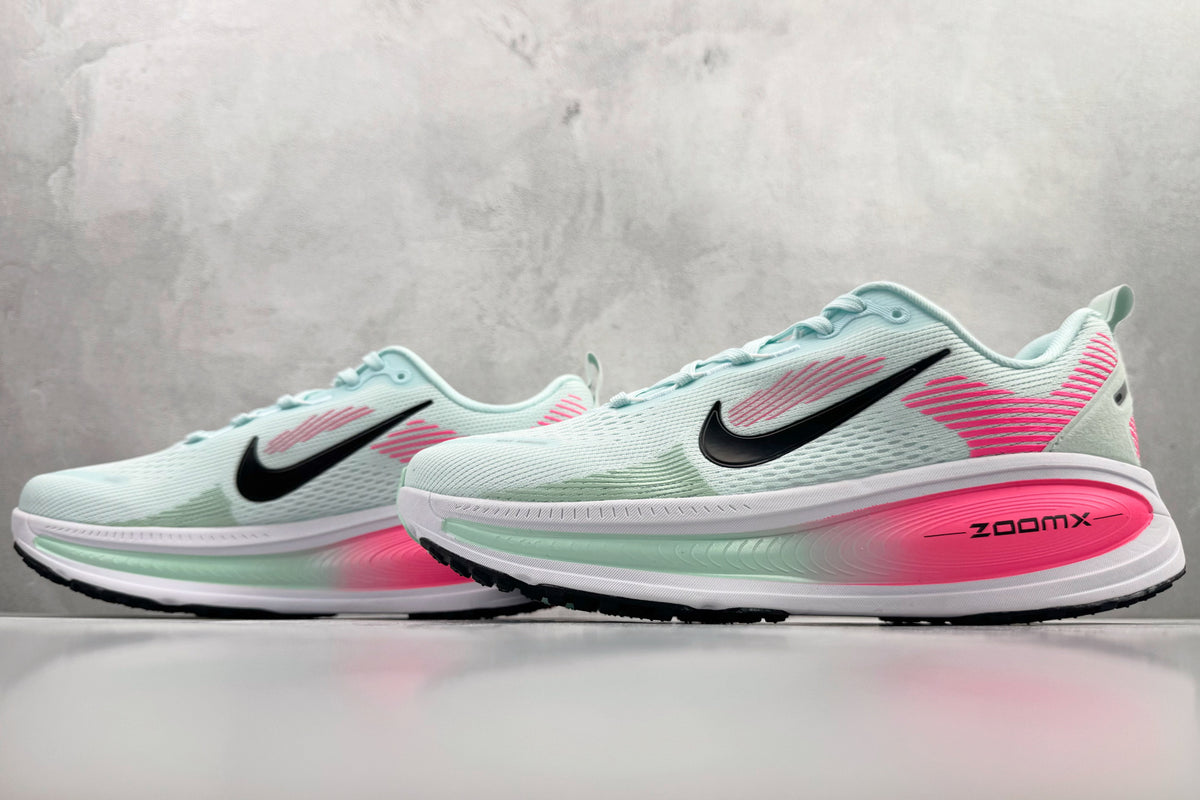 Nike Vomero 18 Sneakers – Glacier Blue