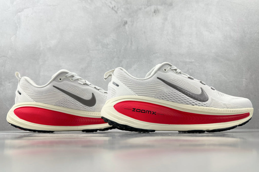Nike Vomero 18 Sneakers – White/Red