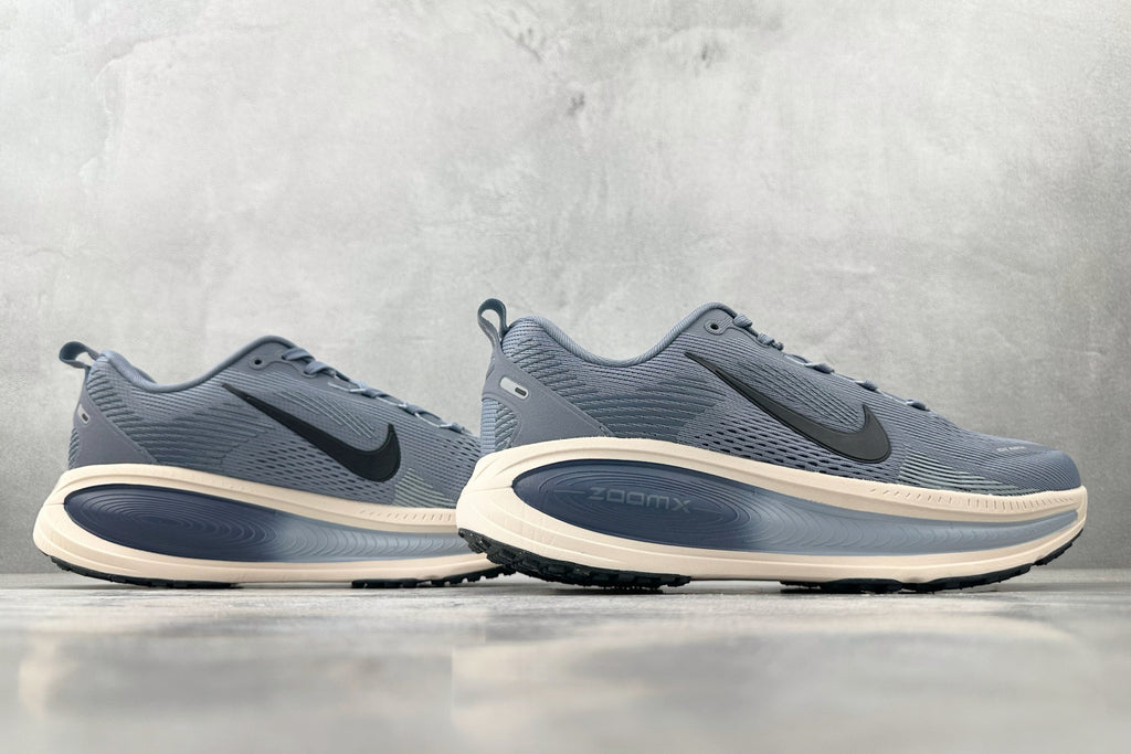 Nike Vomero 18 Sneakers – Blue-Gray with Cream Sole