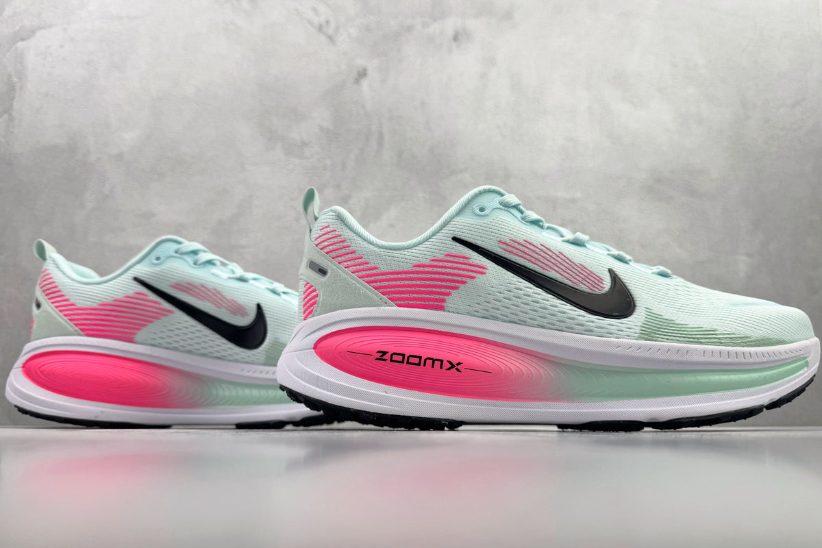 Nike Vomero 18 Sneakers – Glacier Blue
