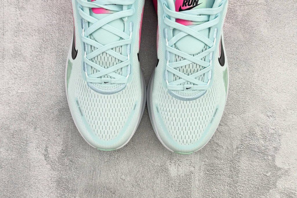 Nike Vomero 18 Sneakers – Glacier Blue