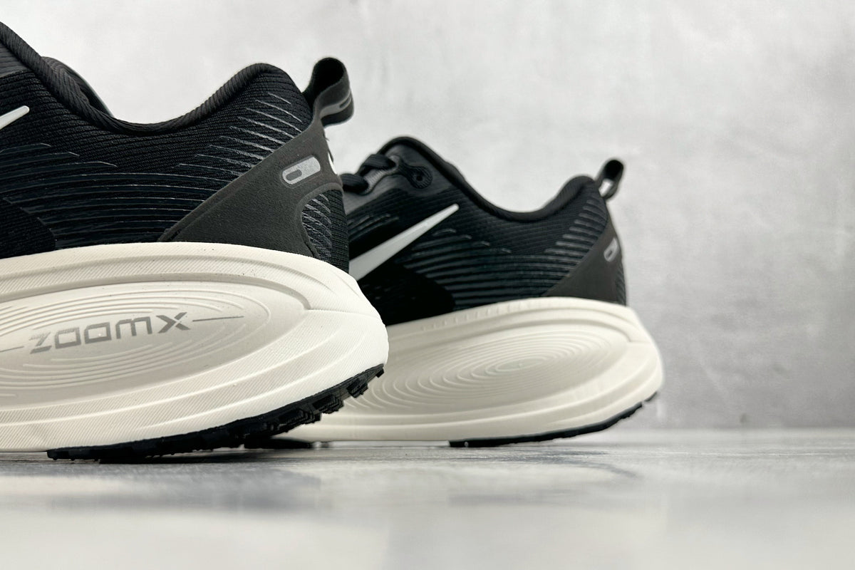 Nike Vomero 18 Running Shoes - Black