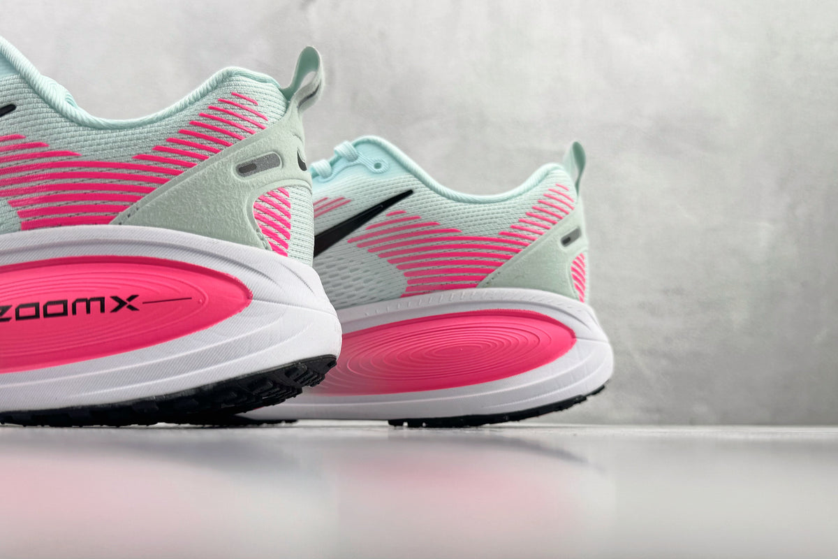 Nike Vomero 18 Sneakers – Glacier Blue