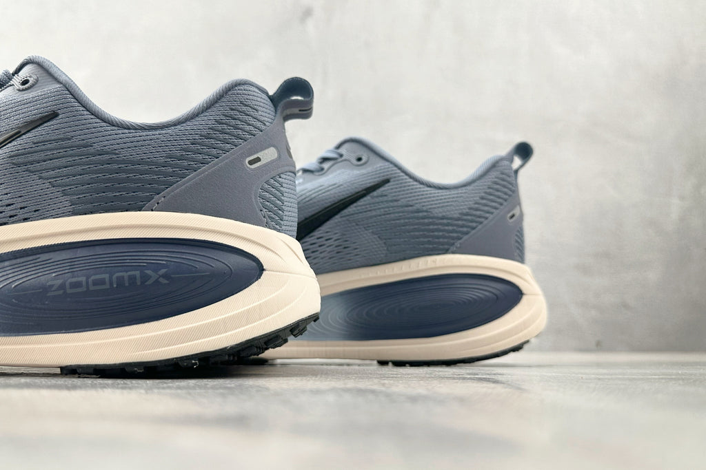 Nike Vomero 18 Sneakers – Gray-Blue