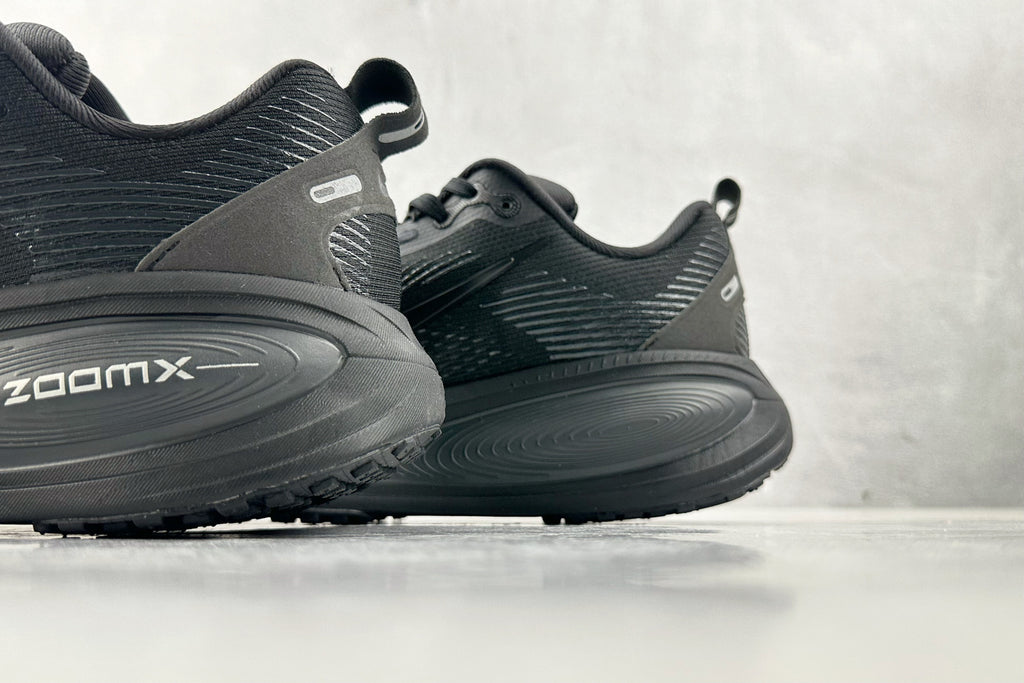 Nike Vomero 18 Sneakers – Black