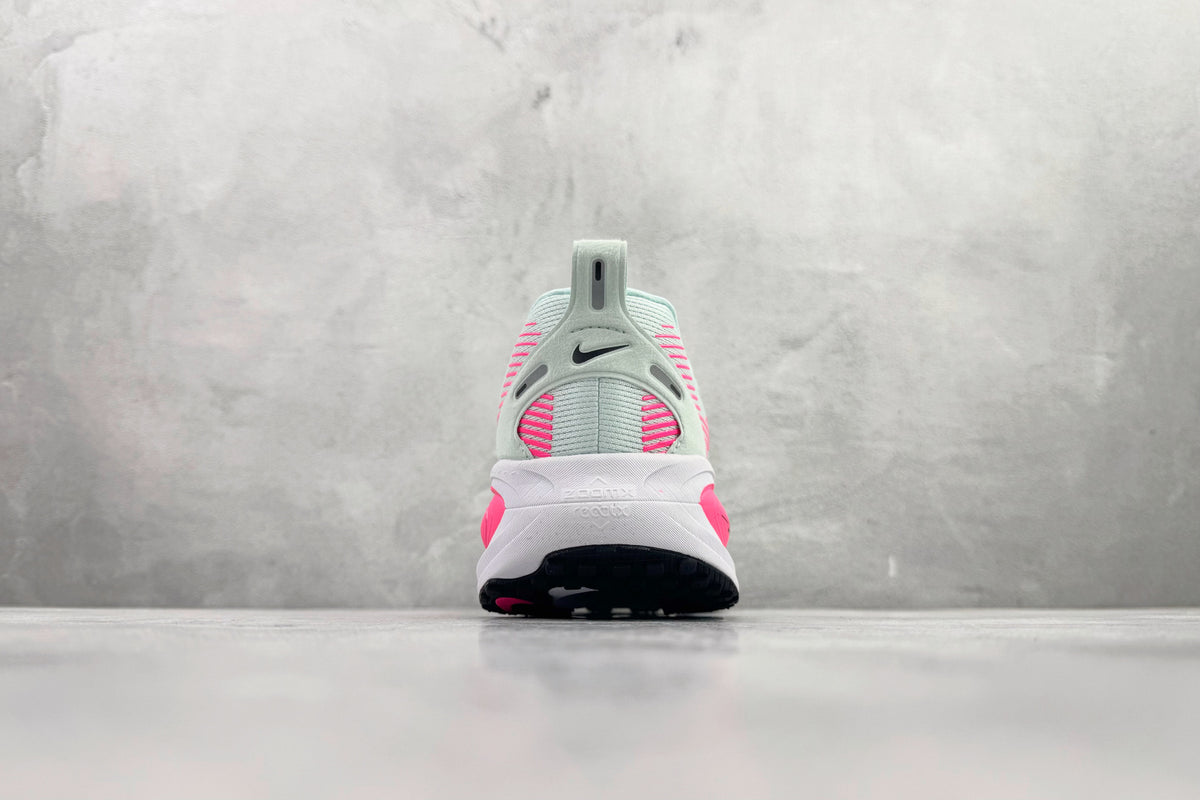 Nike Vomero 18 Sneakers – Glacier Blue