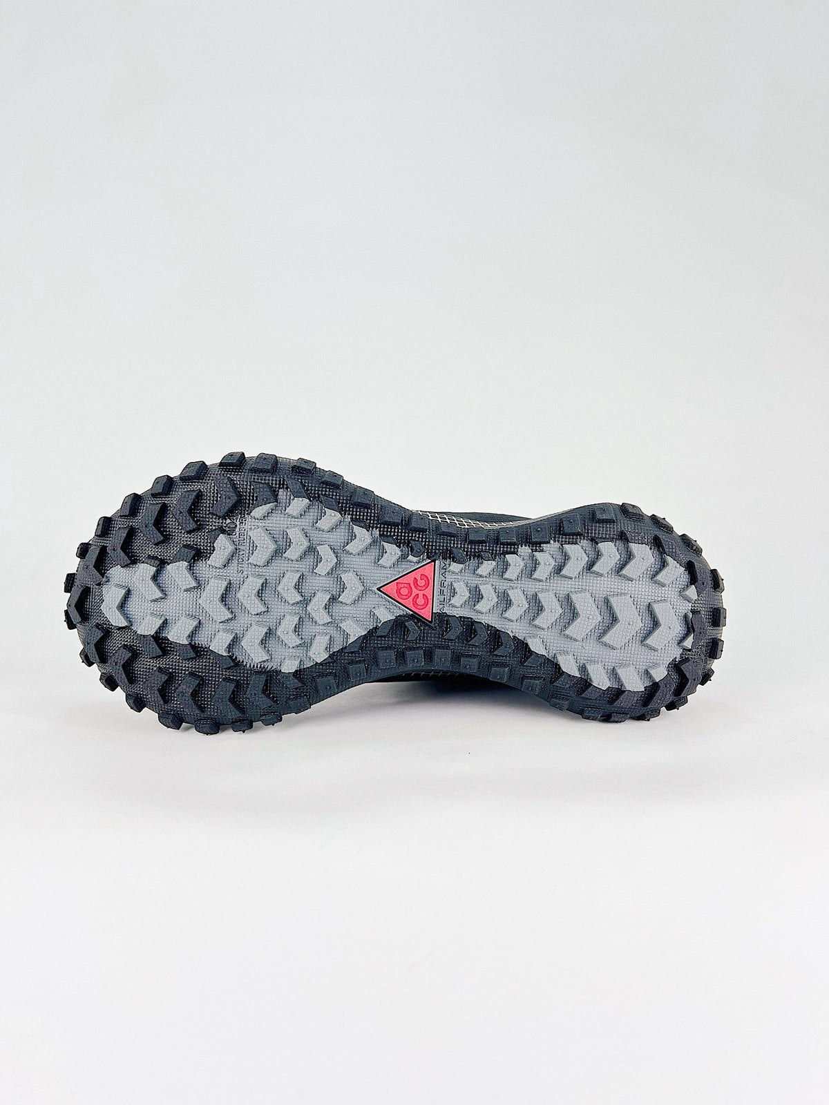 Nike ACG Low-Top Sneakers - Black & White Grid