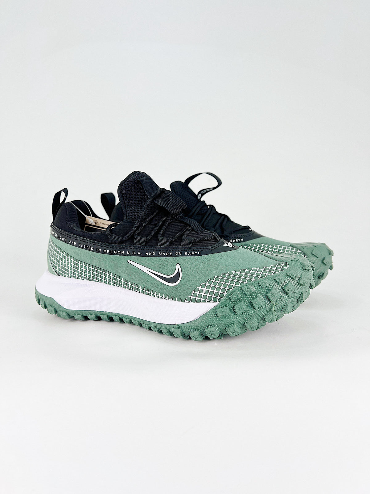 Nike ACG Grid Sneakers - Sage Green, Black & White