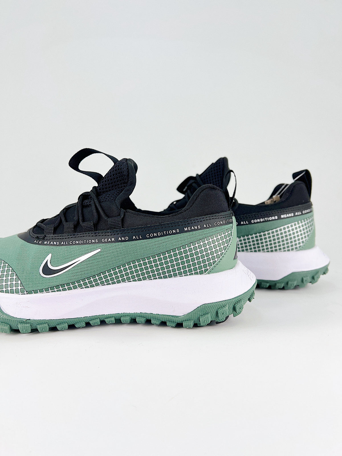 Nike ACG Grid Sneakers - Sage Green, Black & White