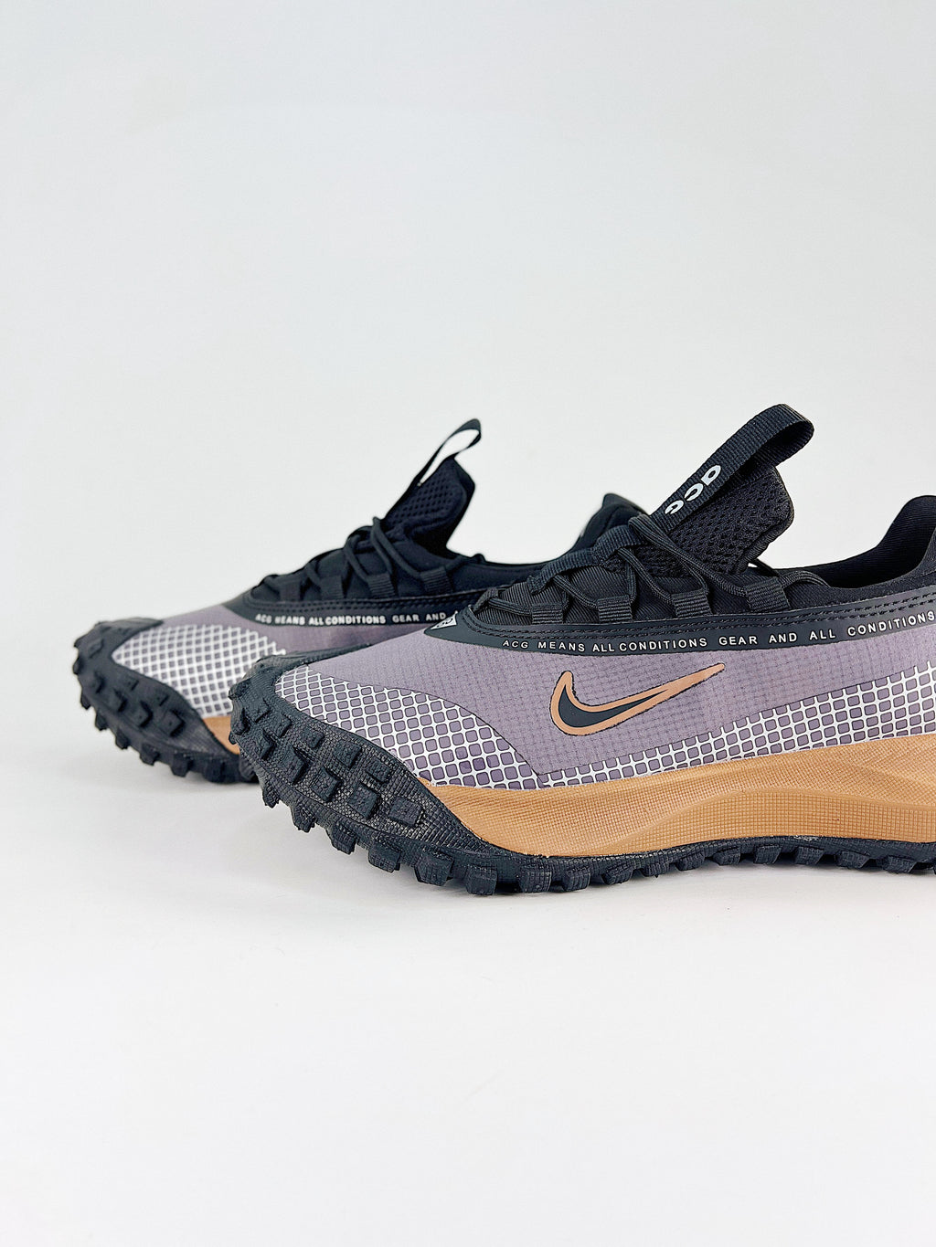 Nike ACG Grid Sneakers - Gray & Tan