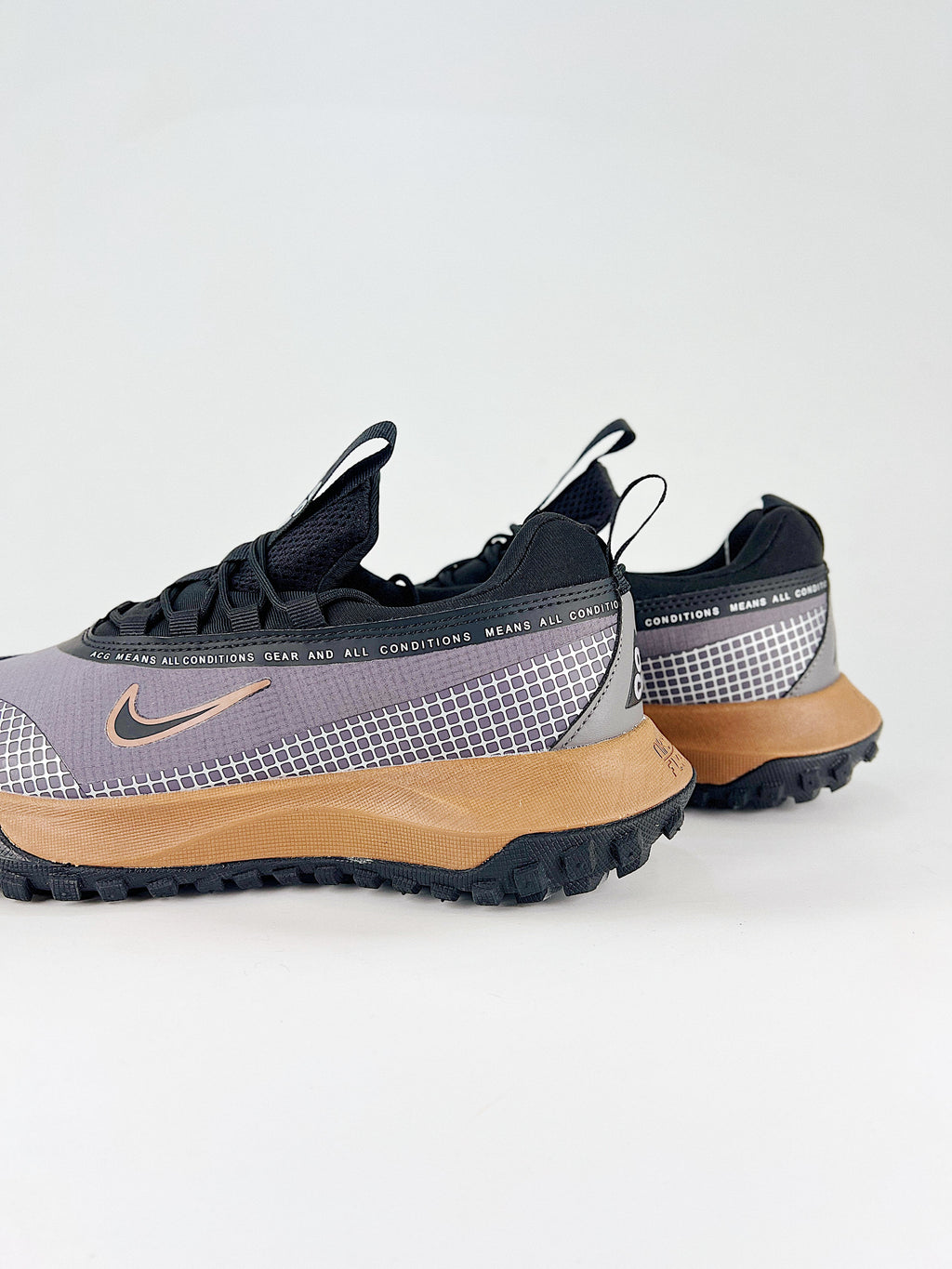 Nike ACG Grid Sneakers - Gray & Tan