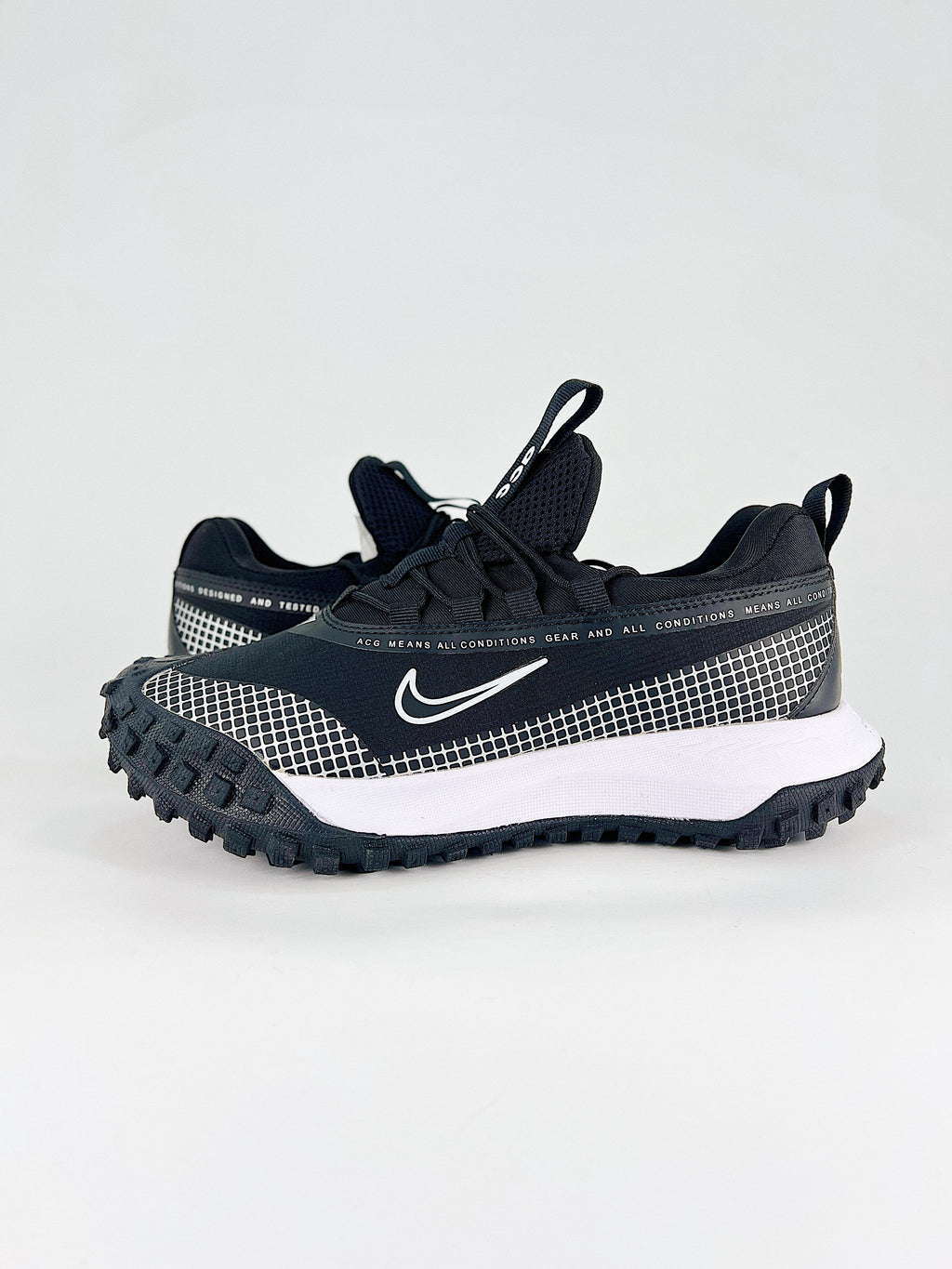 Nike ACG Grid Sneakers - Black with White Midsole
