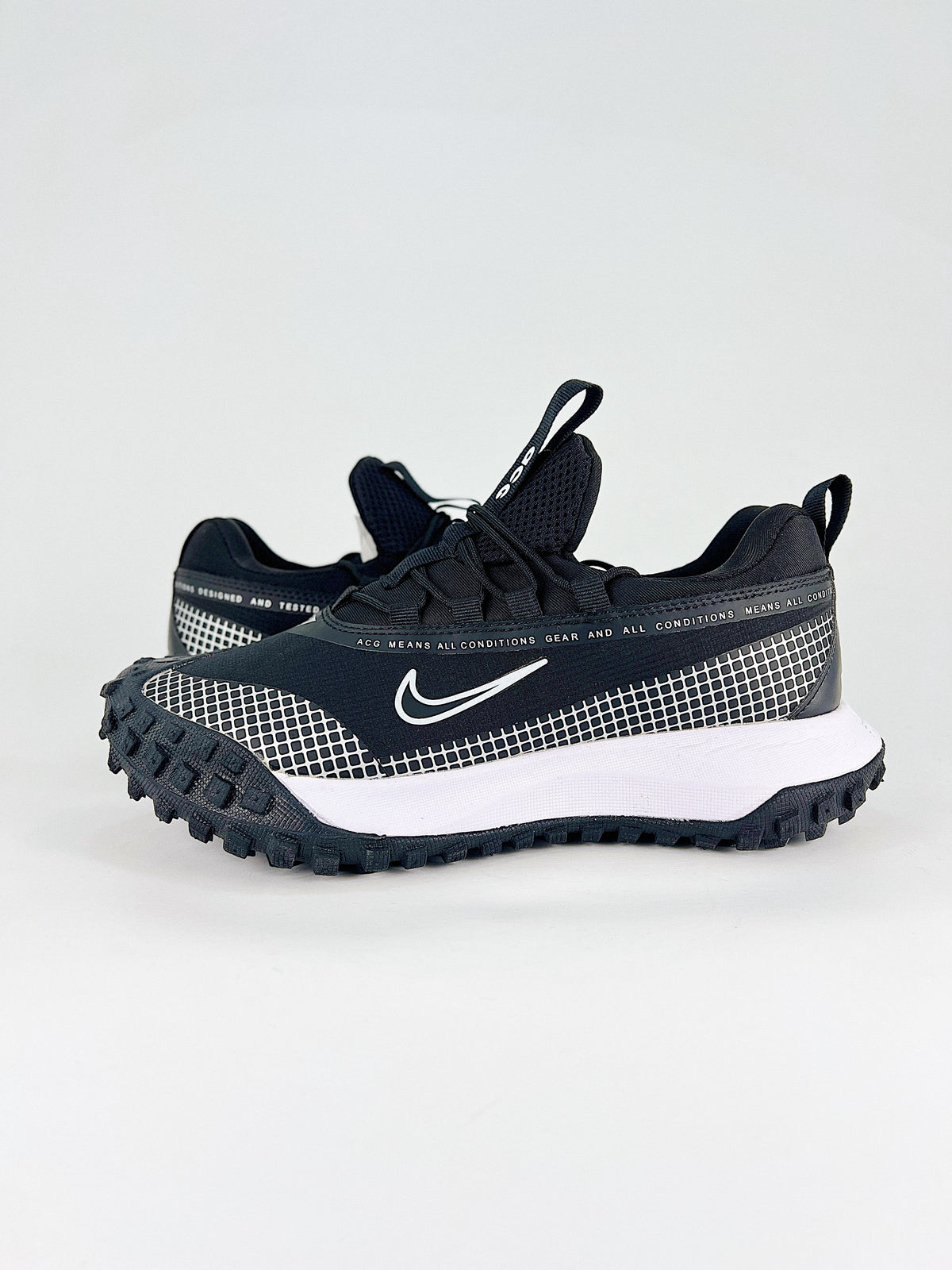 Nike ACG Grid Sneakers - Black with White Midsole