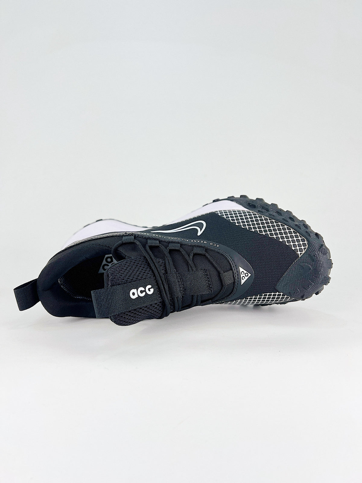 Nike ACG Grid Sneakers - Black with White Midsole