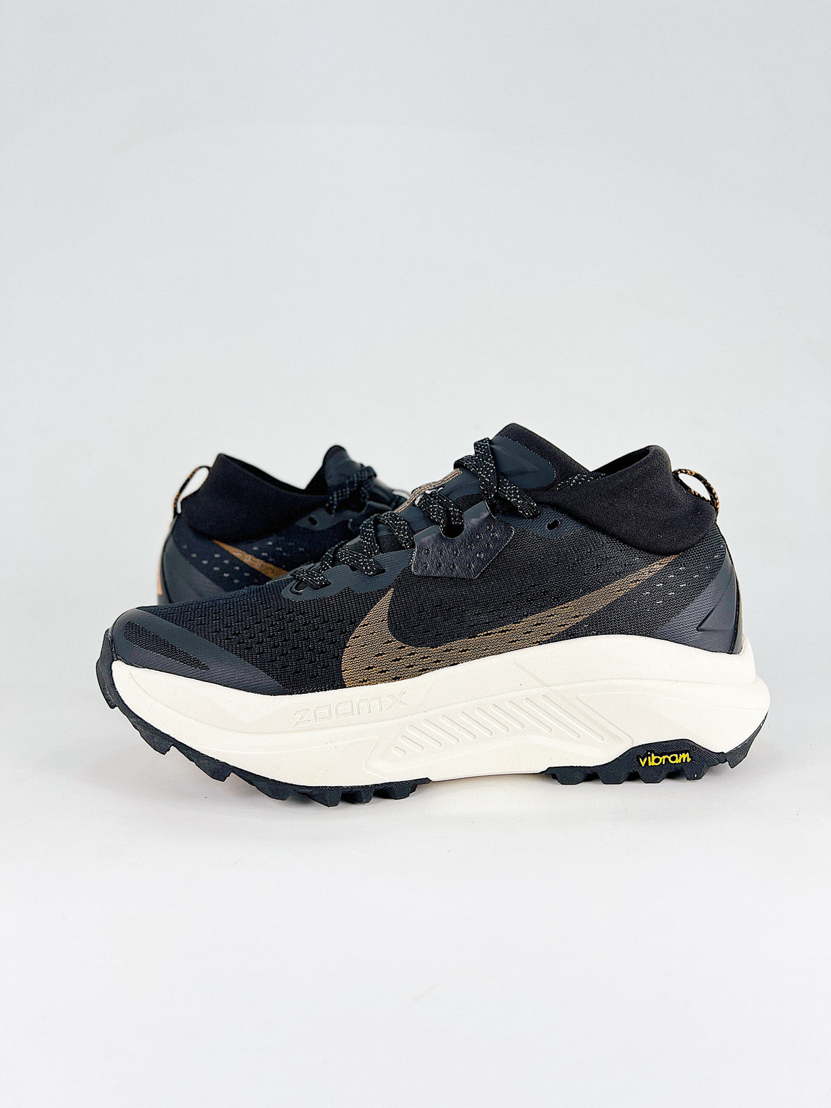 Nike ACG Sneakers - Black, Gold & Off-White