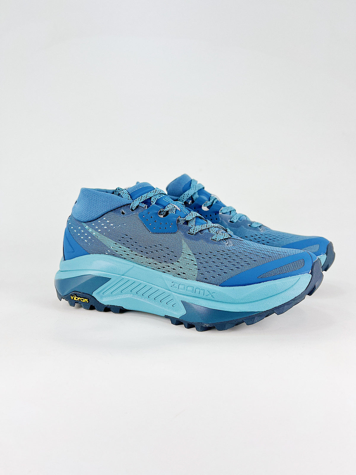 Nike ACG Sneakers - Blue & Cyan
