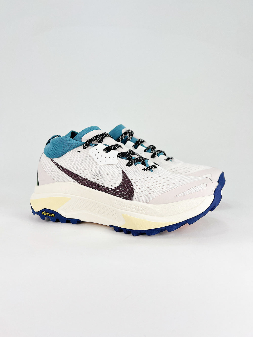 Nike ACG Sneakers - White, Burgundy & Blue