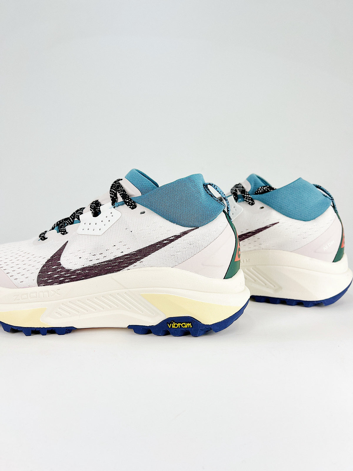 Nike ACG Sneakers - White, Burgundy & Blue