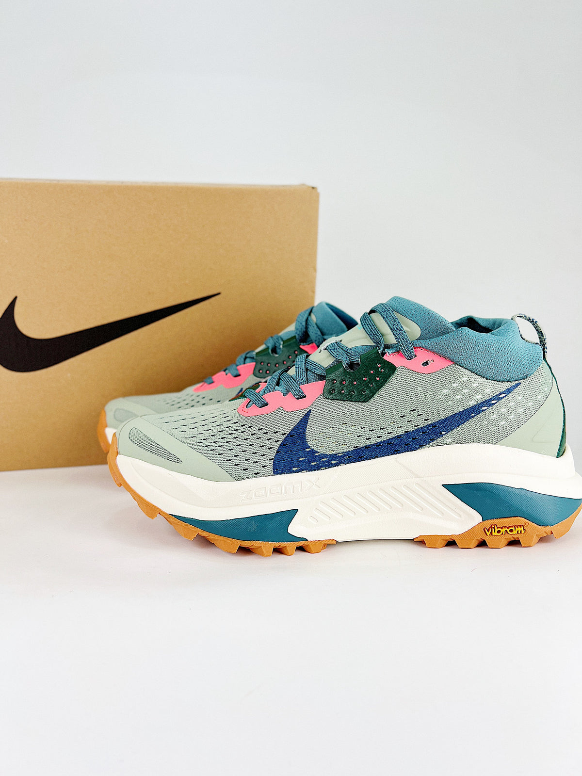 Nike ACG Sneakers - Sage Green, Blue & Pink
