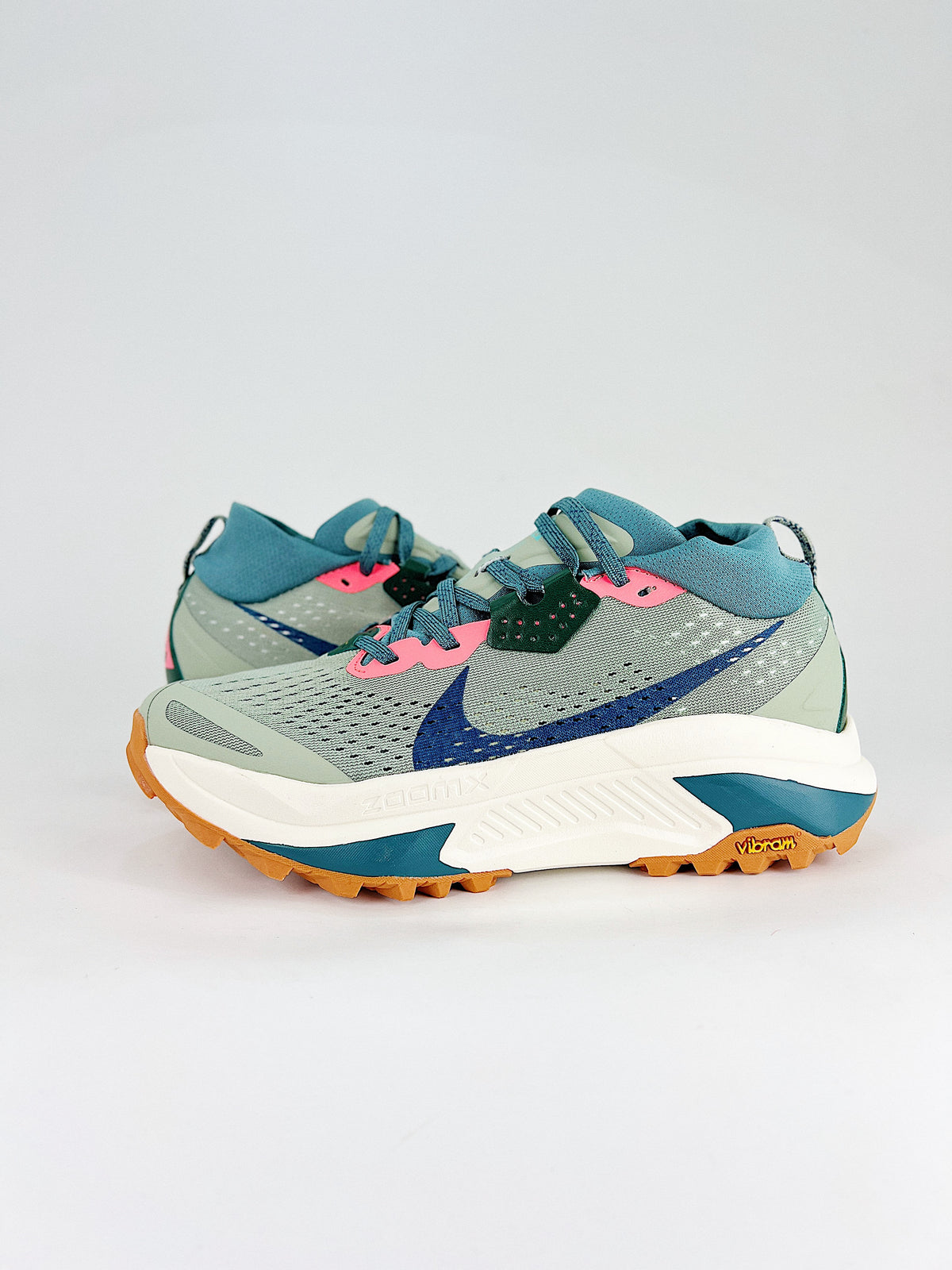 Nike ACG Sneakers - Sage Green, Blue & Pink