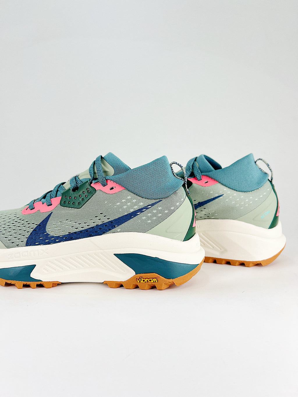 Nike ACG Sneakers - Sage Green, Blue & Pink