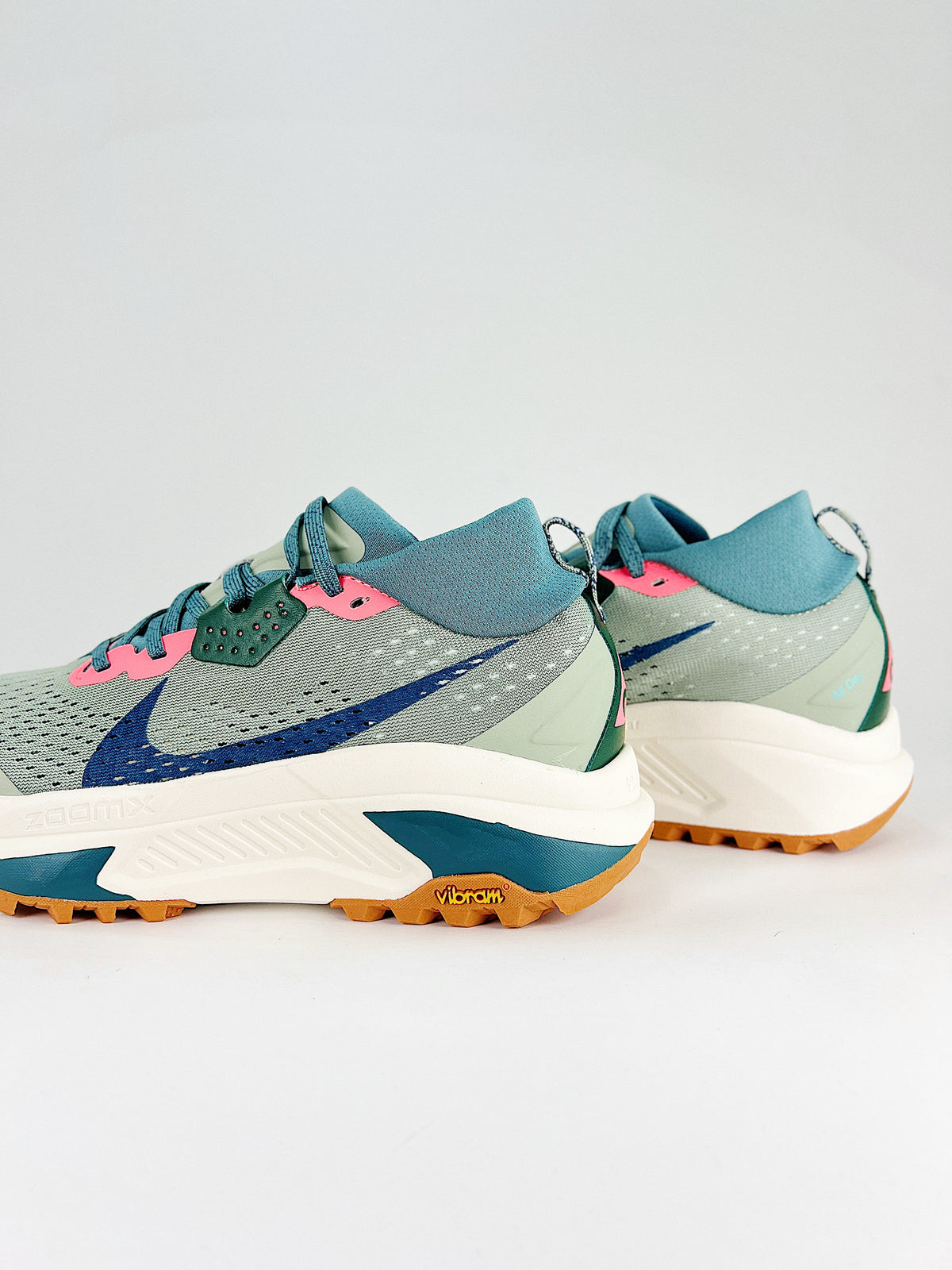 Nike ACG Sneakers - Sage Green, Blue & Pink