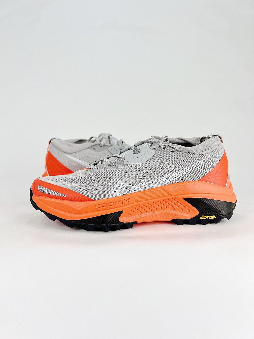 Nike ACG Sneakers - Light Gray & Orange