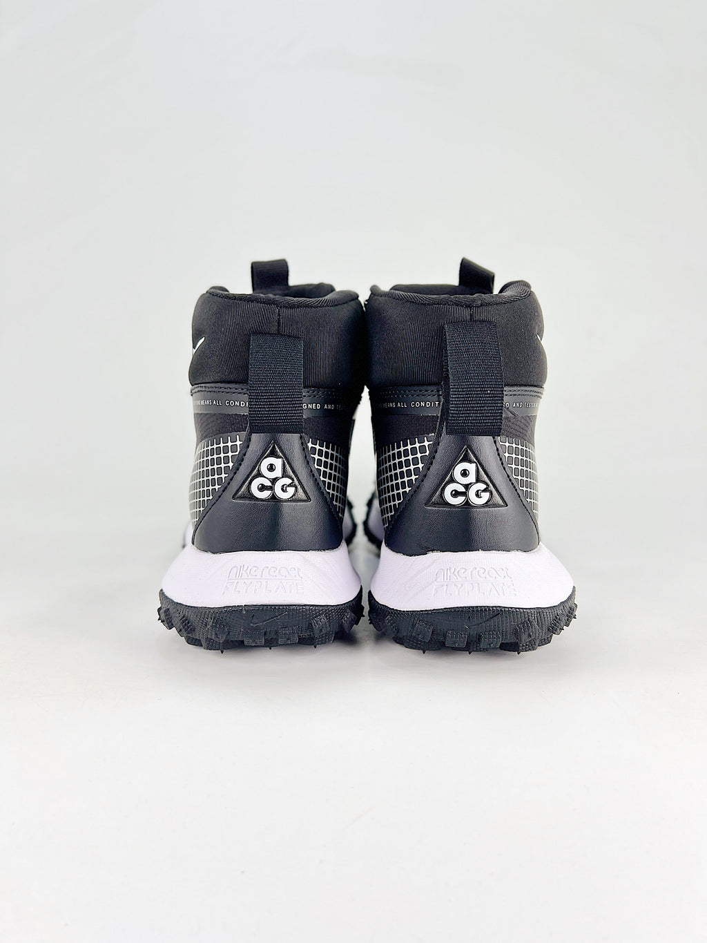 Nike ACG High-Top Boots - Black & White