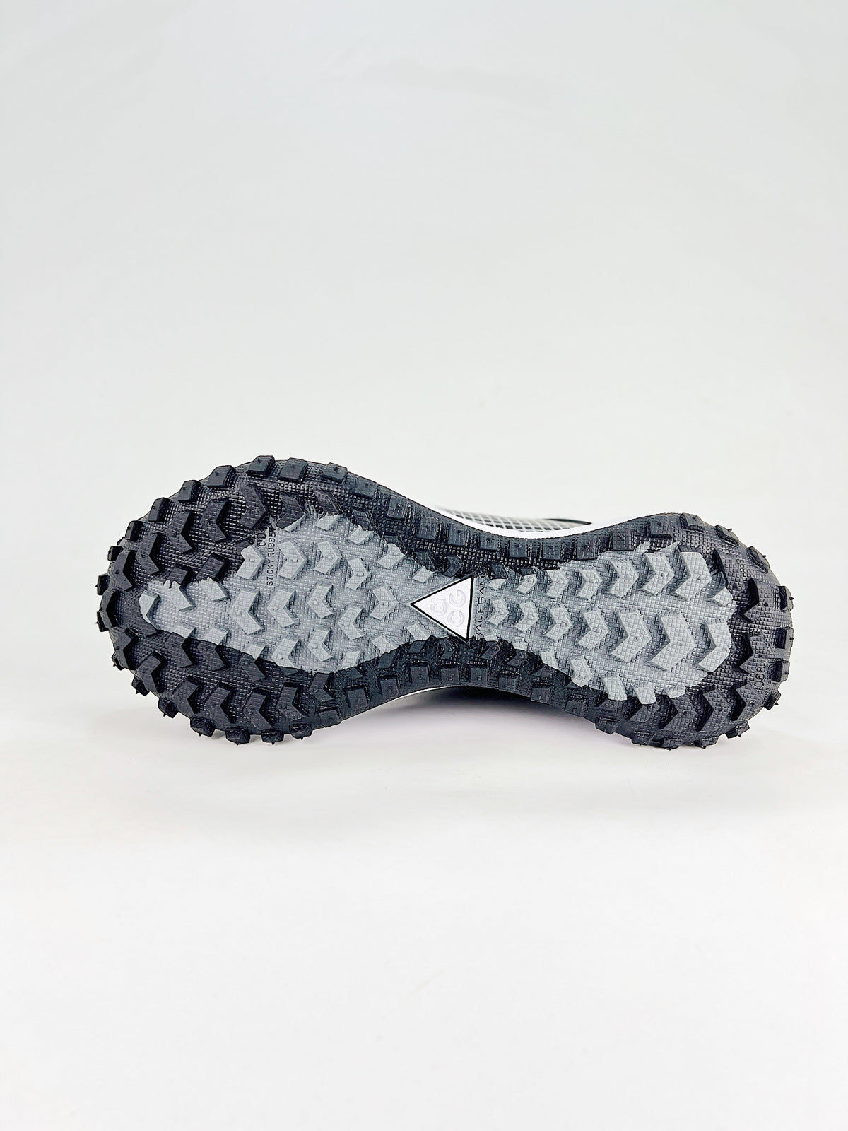 Nike ACG High-Top Boots - Black & White