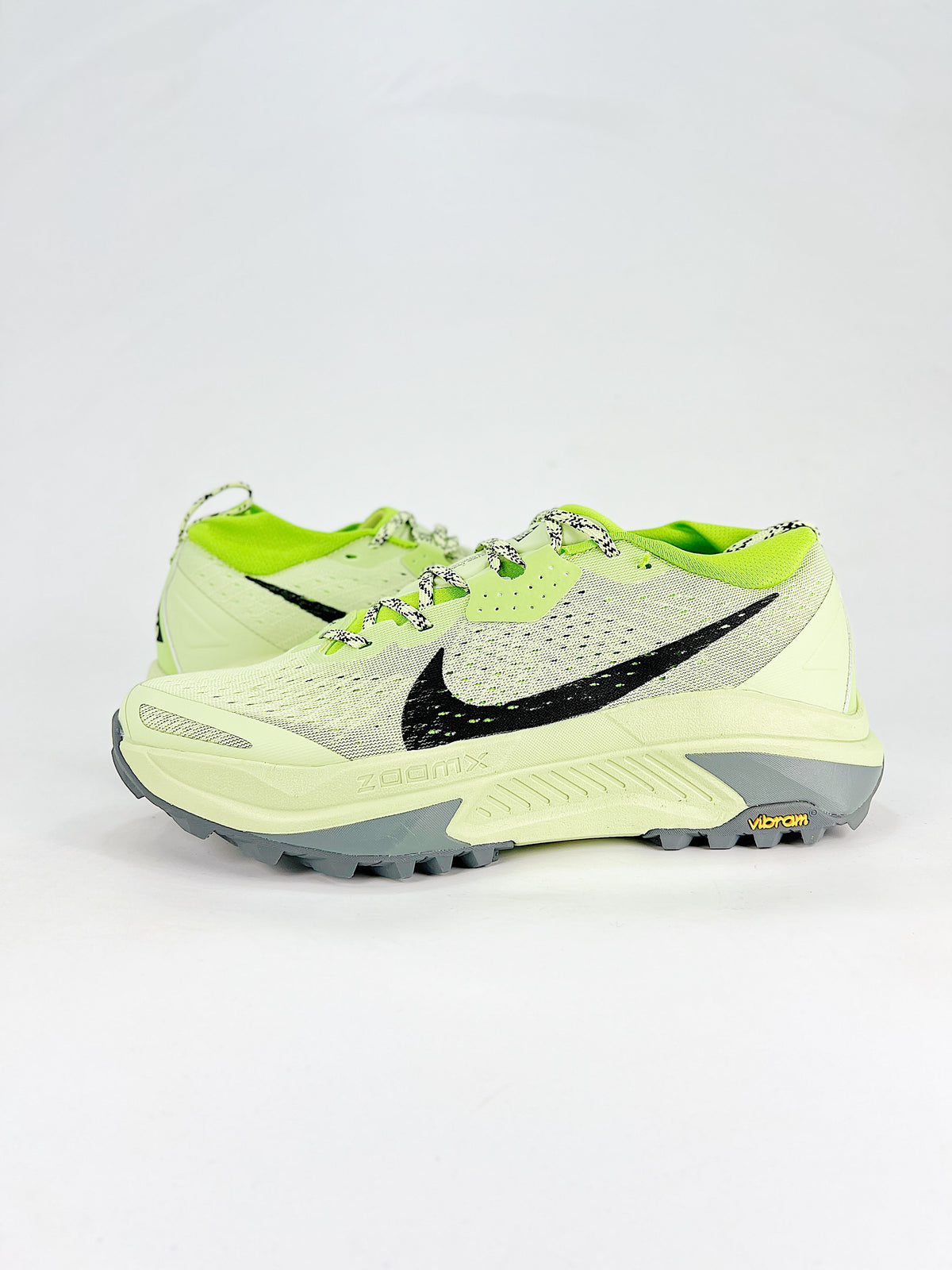 Nike ACG Sneakers - Pale Lime Green & Black