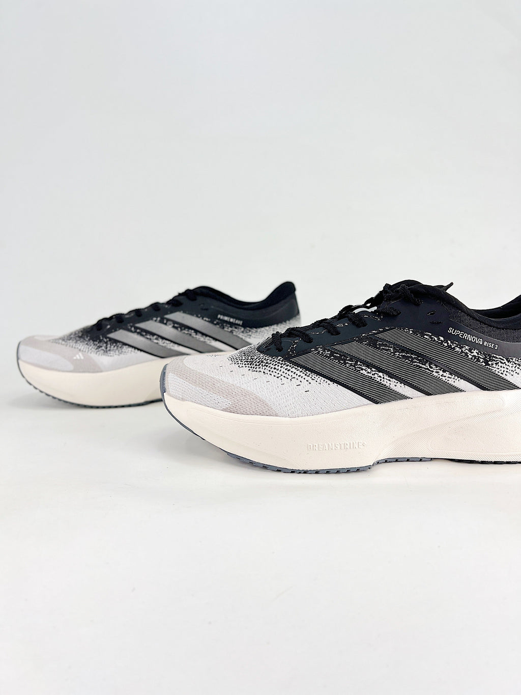 adidas Supernova Rise 3 Running Shoes - White/Black Gradient