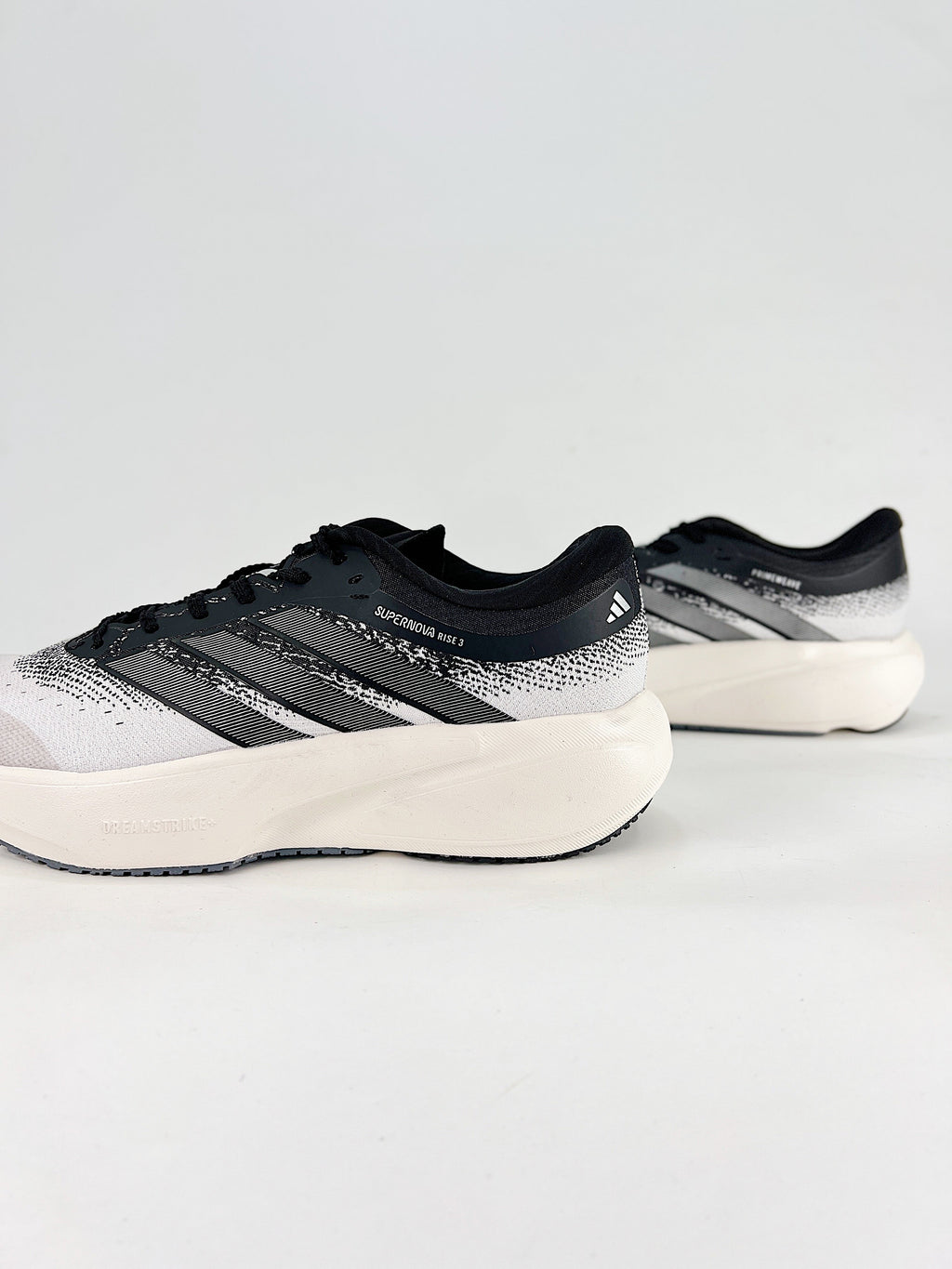 adidas Supernova Rise 3 Running Shoes - White/Black Gradient