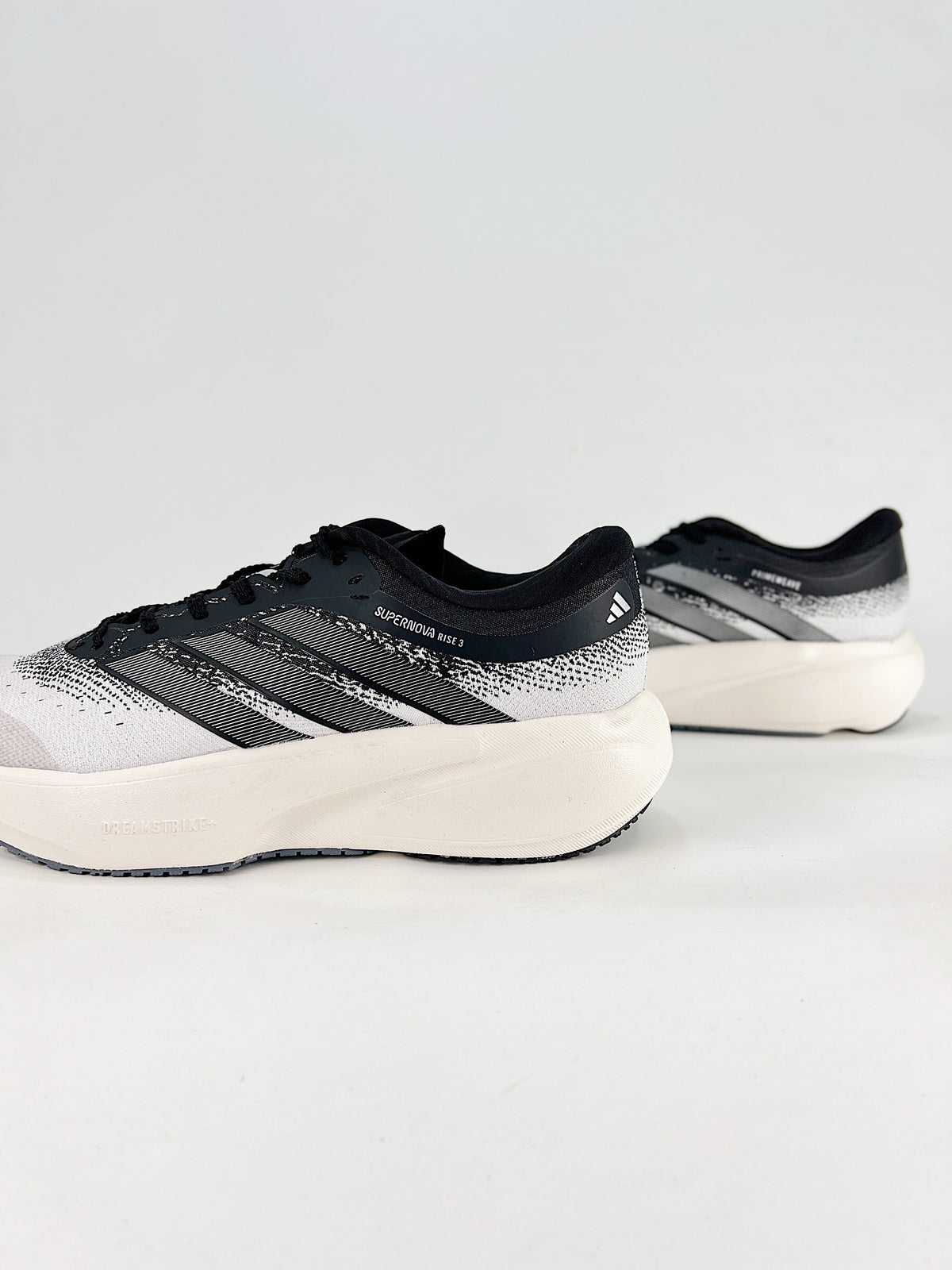 adidas Supernova Rise 3 Running Shoes - White/Black Gradient