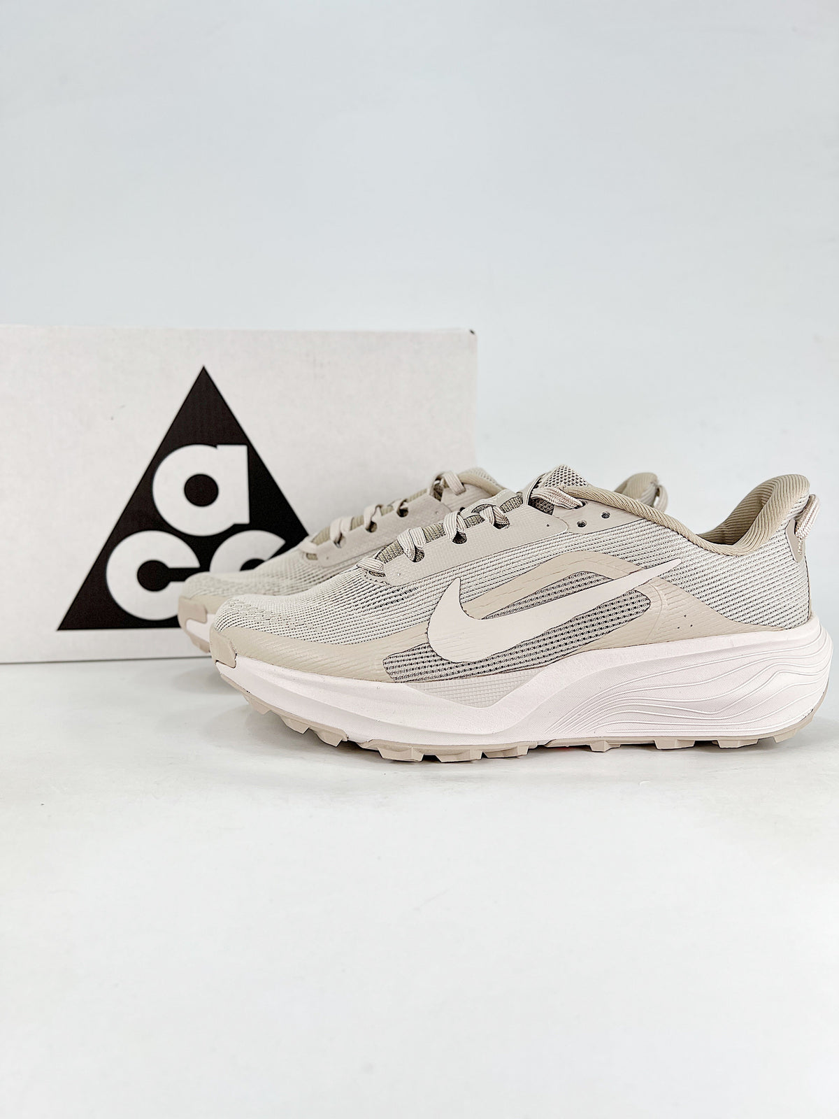 Nike ACG Trail Running Shoes - Light Beige & Off-White