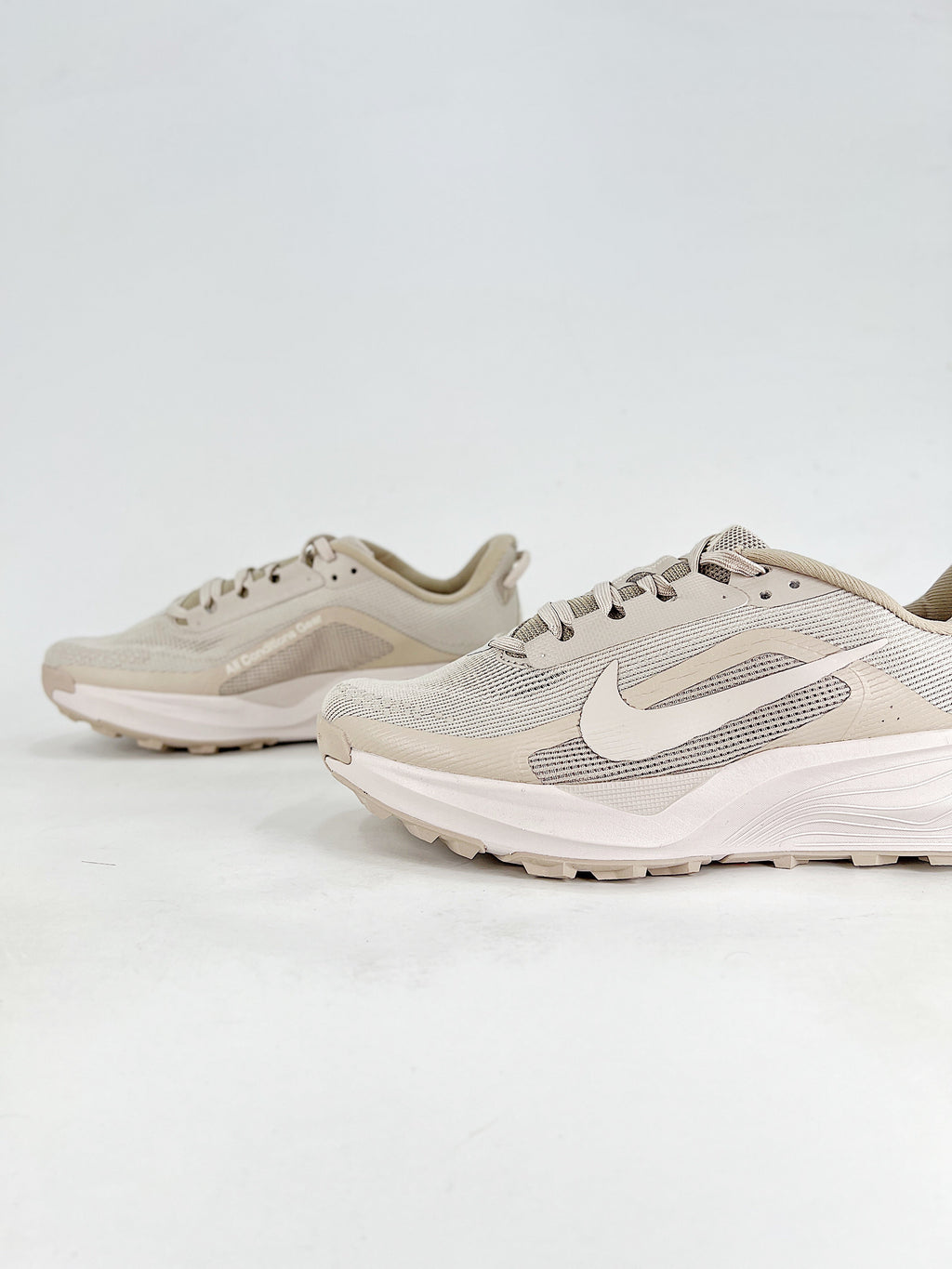 Nike ACG Trail Running Shoes - Light Beige & Off-White