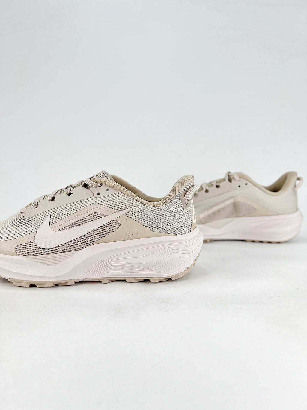 Nike ACG Trail Running Shoes - Light Beige & Off-White