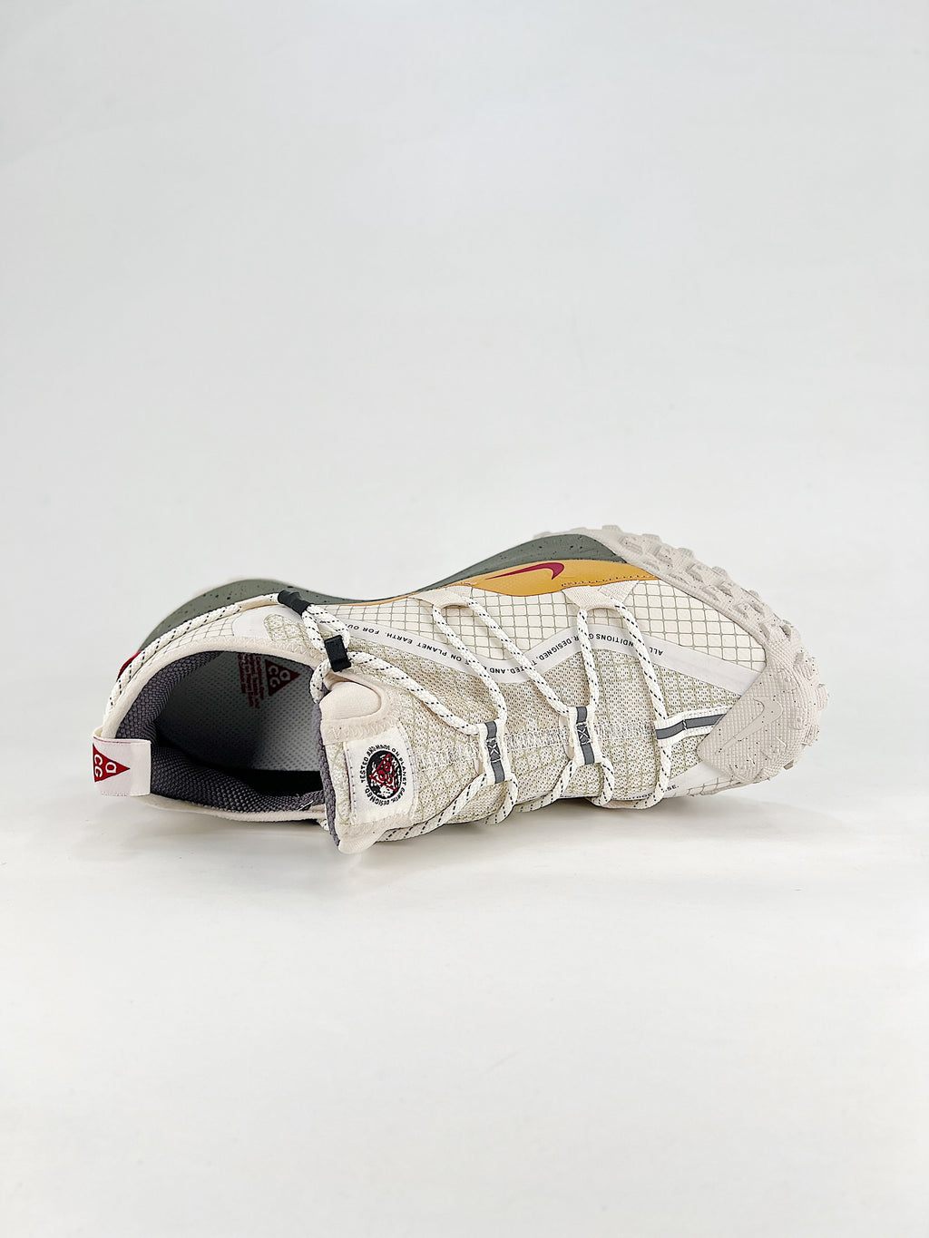 Nike ACG Low-Top Sneakers - Off-White & Gold