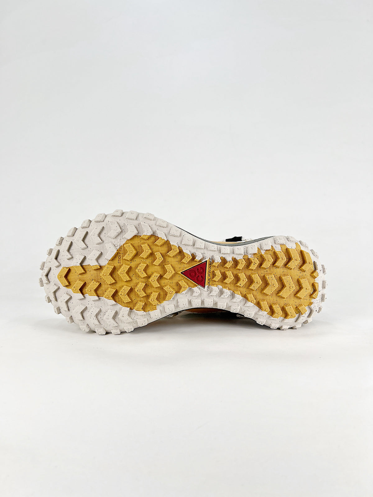 Nike ACG Low-Top Sneakers - Off-White & Gold