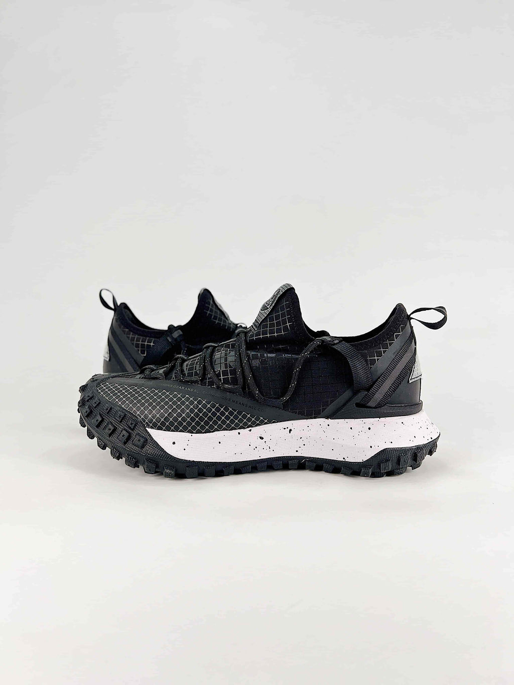 Nike ACG Mountain Fly Sneakers - Black & White